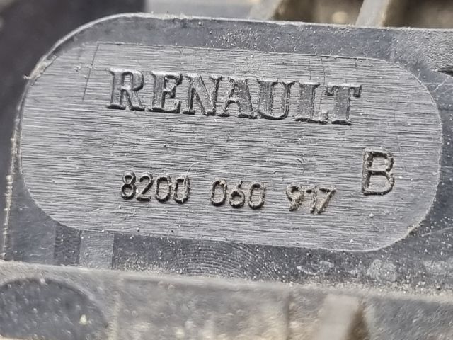 bontott RENAULT CLIO II Csomagtérajtó Kilincs