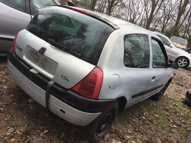 bontott RENAULT CLIO II Csomagtérajtó (Részeivel)