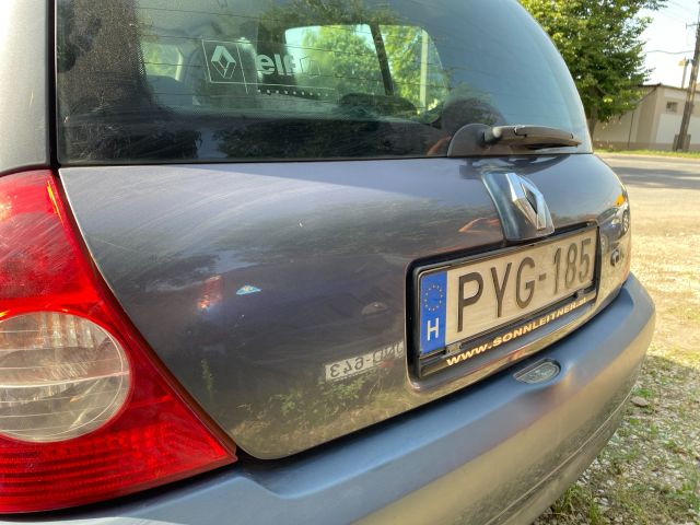 bontott RENAULT CLIO II Csomagtérajtó (Üres lemez)