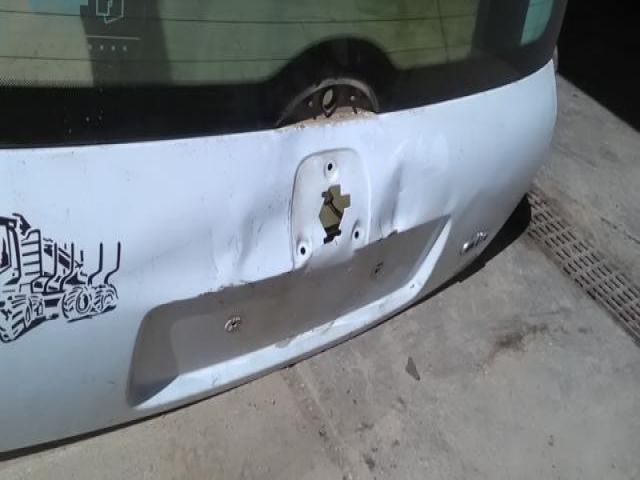 bontott RENAULT CLIO II Csomagtérajtó (Üres lemez)