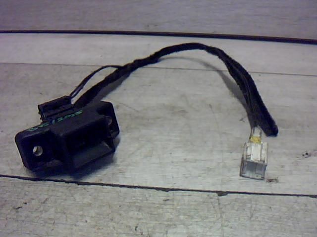 bontott RENAULT CLIO II Csomagtérajtó Ütköző