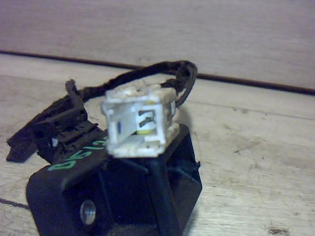 bontott RENAULT CLIO II Csomagtérajtó Ütköző