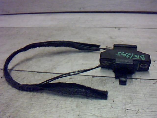 bontott RENAULT CLIO II Csomagtérajtó Ütköző