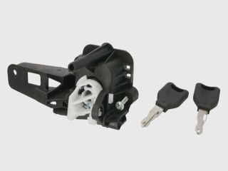 bontott RENAULT CLIO II Csomagtérajtó Zárbetét