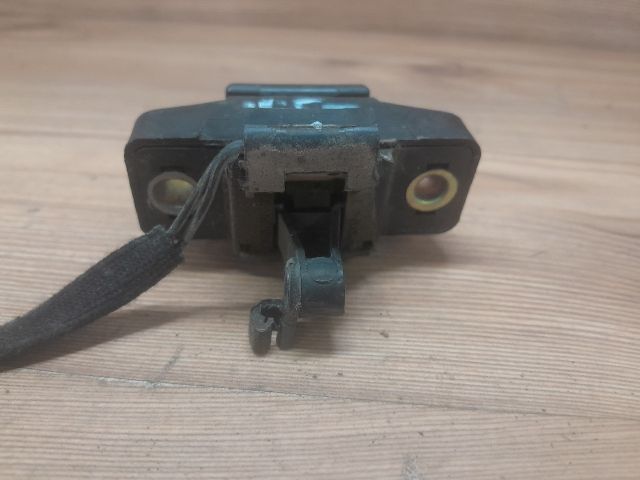 bontott RENAULT CLIO II Csomagtérajtó Zárszerkezet