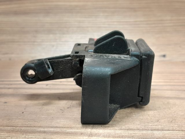 bontott RENAULT CLIO II Csomagtérajtó Zárszerkezet