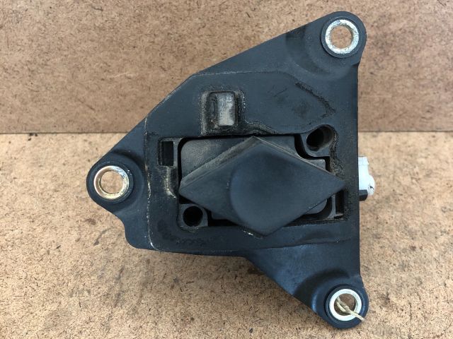 bontott RENAULT CLIO II Csomagtérajtó Zárszerkezet