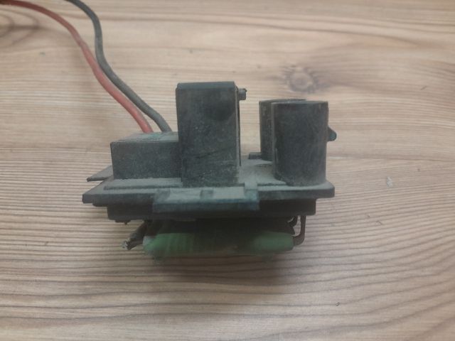 bontott RENAULT CLIO II Előtét Ellenállás Fűtőmotor