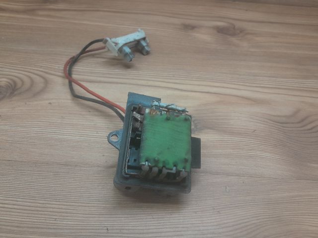 bontott RENAULT CLIO II Előtét Ellenállás Fűtőmotor