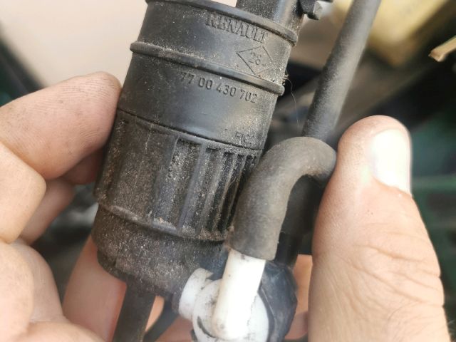 bontott RENAULT CLIO II Első Ablakmosó Szivattyú