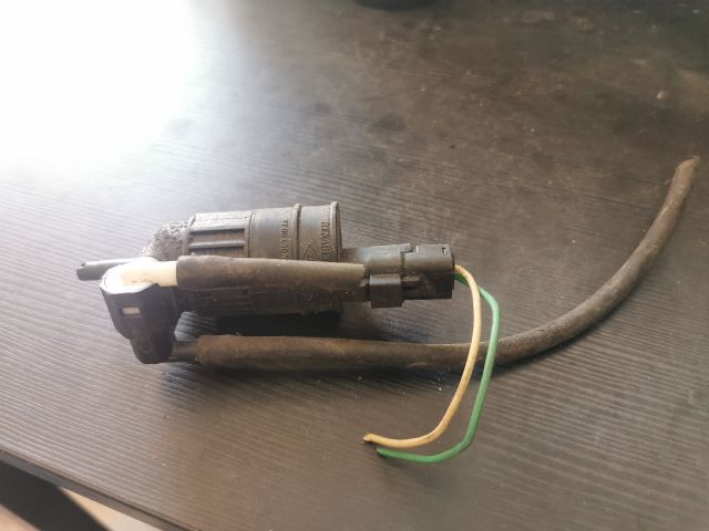 bontott RENAULT CLIO II Első Ablakmosó Szivattyú