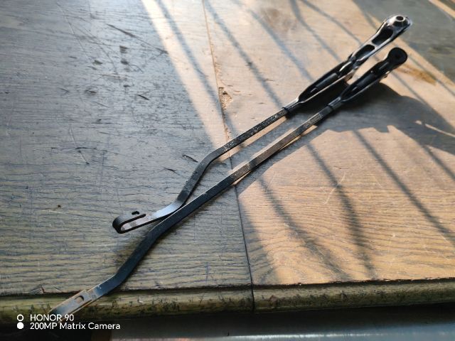 bontott RENAULT CLIO II Első Ablaktörlő Kar