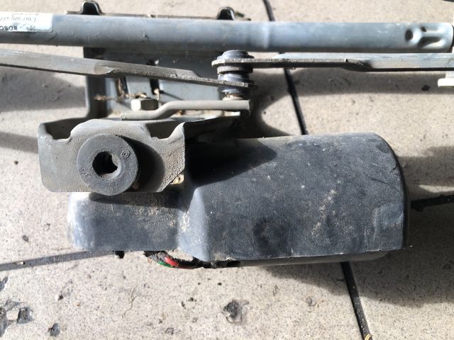 bontott RENAULT CLIO II Első Ablaktörlő Szerkezet Motorral