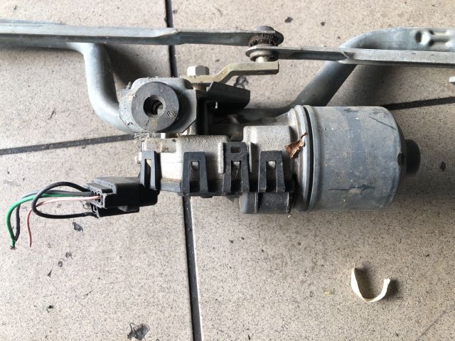 bontott RENAULT CLIO II Első Ablaktörlő Szerkezet Motorral