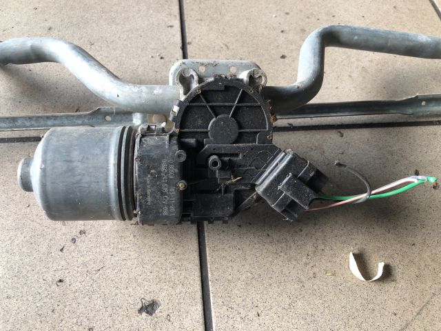 bontott RENAULT CLIO II Első Ablaktörlő Szerkezet Motorral