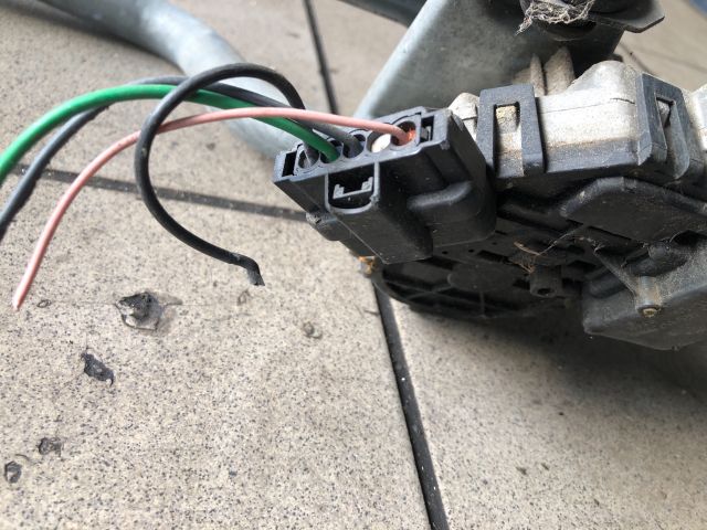 bontott RENAULT CLIO II Első Ablaktörlő Szerkezet Motorral