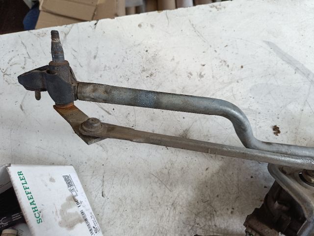 bontott RENAULT CLIO II Első Ablaktörlő Szerkezet Motorral