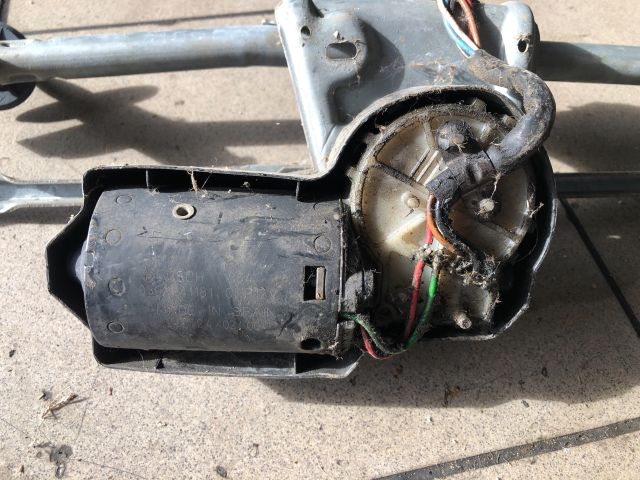 bontott RENAULT CLIO II Első Ablaktörlő Szerkezet Motorral