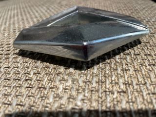 bontott RENAULT CLIO II Első Embléma