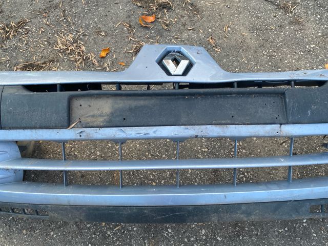 bontott RENAULT CLIO II Első Lökhárító (Részeivel)