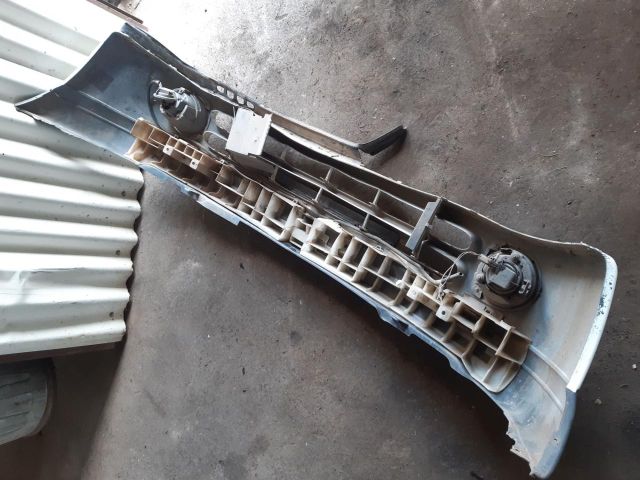 bontott RENAULT CLIO II Első Lökhárító (Üresen)