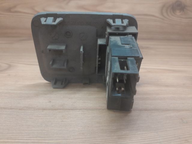 bontott RENAULT CLIO II Fényszórómagasság Állító Kapcsoló