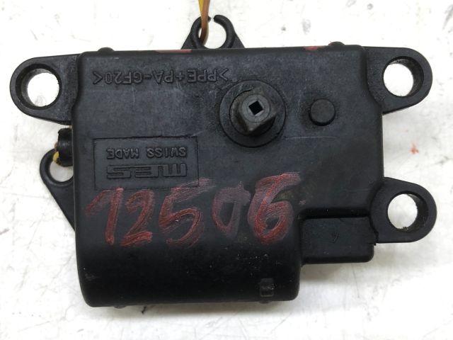 bontott RENAULT CLIO II Fűtés Állító Motor