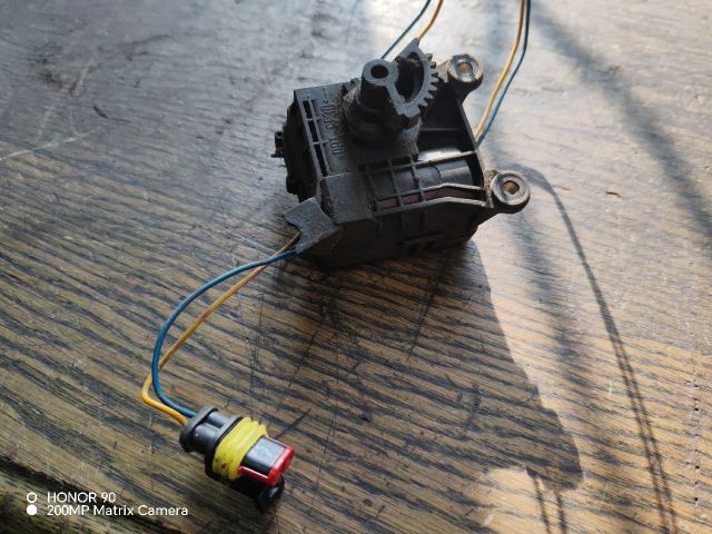 bontott RENAULT CLIO II Fűtés Állító Motor