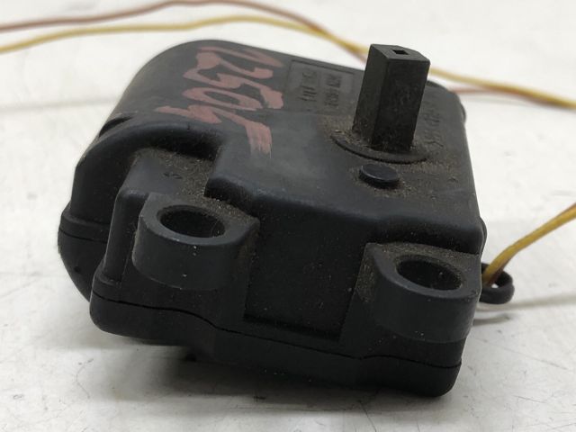 bontott RENAULT CLIO II Fűtés Állító Motor