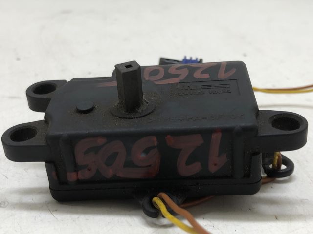 bontott RENAULT CLIO II Fűtés Állító Motor