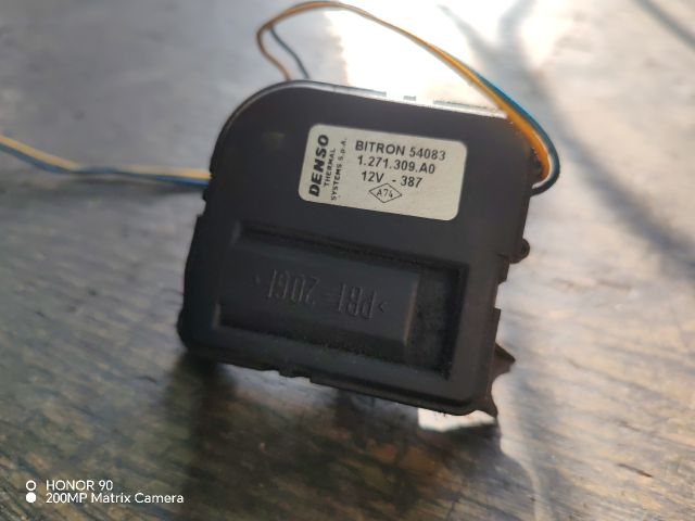 bontott RENAULT CLIO II Fűtés Állító Motor