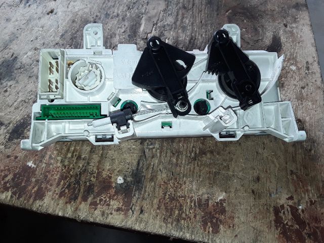 bontott RENAULT CLIO II Fűtéskapcsoló (manuális klímás)