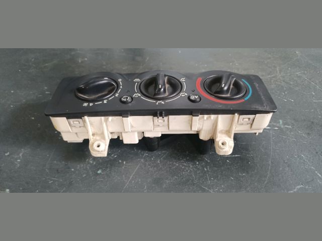 bontott RENAULT CLIO II Fűtéskapcsoló (manuális klímás)
