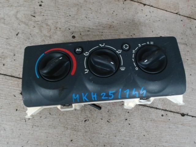 bontott RENAULT CLIO II Fűtéskapcsoló