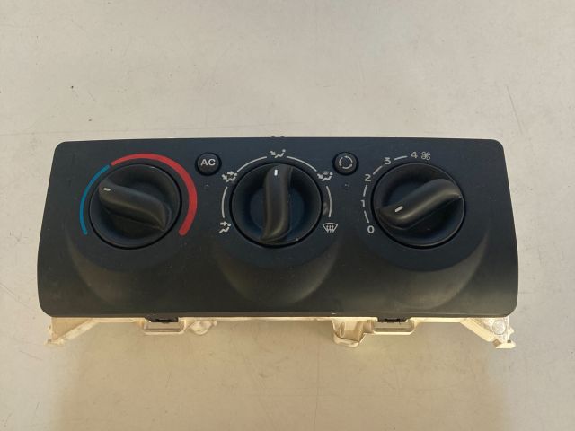 bontott RENAULT CLIO II Fűtéskapcsoló