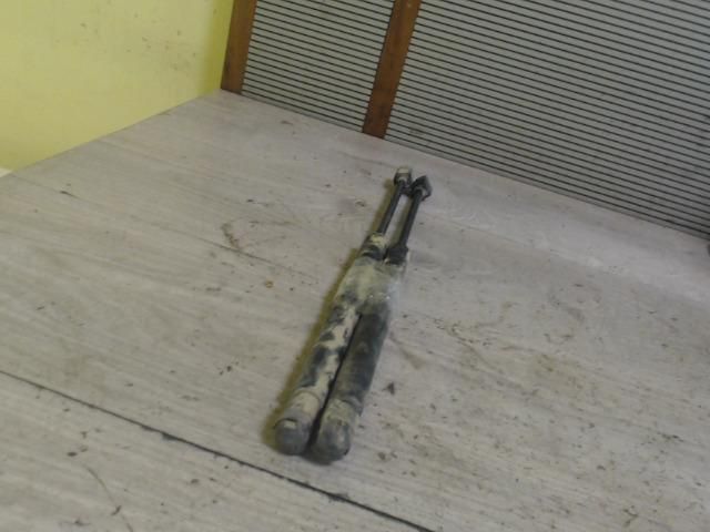 bontott RENAULT CLIO II Gázrugós Kitámasztó Teleszkóp Pár Csomagtérajtó