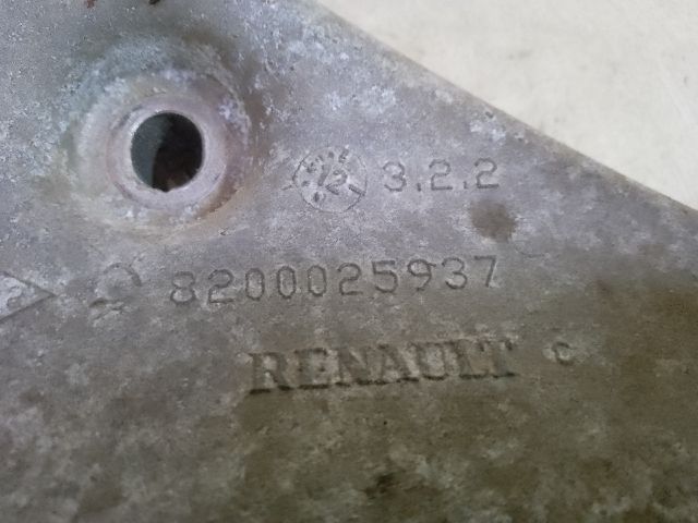 bontott RENAULT CLIO II Generátor Tartó Bak