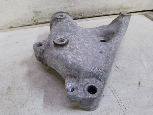 bontott RENAULT CLIO II Generátor Tartó Bak