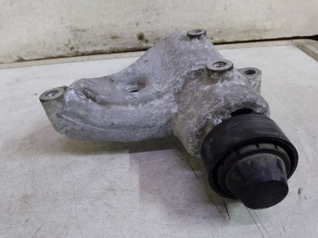 bontott RENAULT CLIO II Generátor Tartó Bak