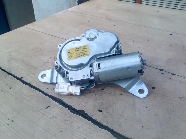 bontott RENAULT CLIO II Hátsó Ablaktörlő Motor
