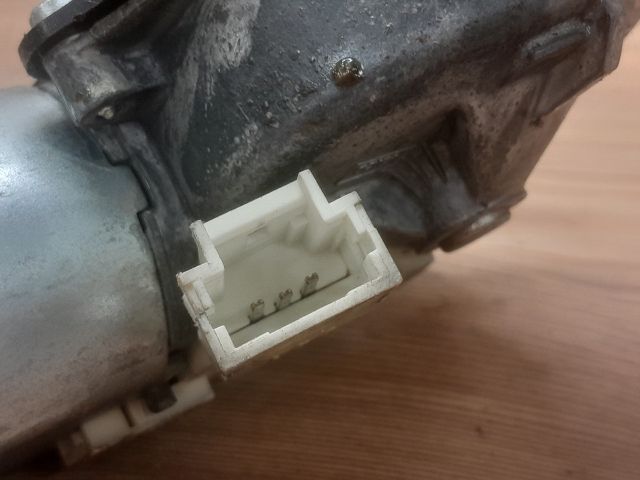 bontott RENAULT CLIO II Hátsó Ablaktörlő Motor