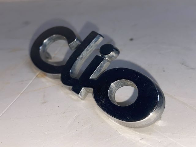 bontott RENAULT CLIO II Hátsó Embléma