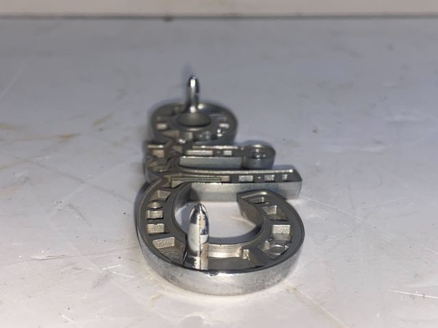 bontott RENAULT CLIO II Hátsó Embléma