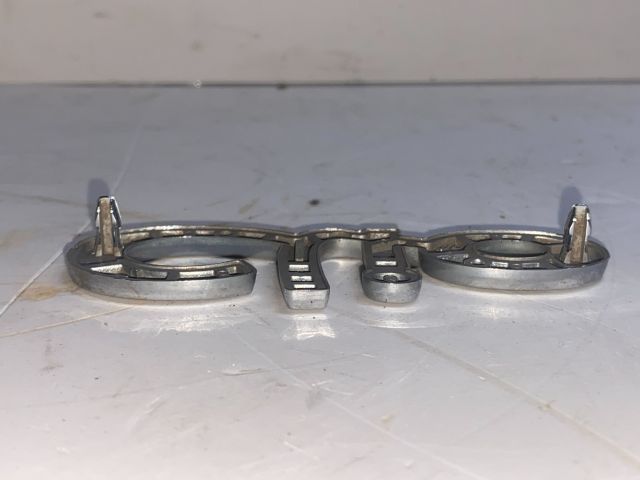 bontott RENAULT CLIO II Hátsó Embléma