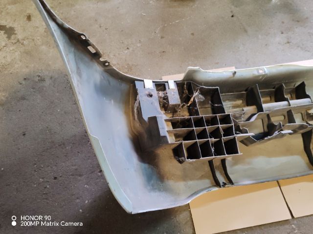 bontott RENAULT CLIO II Hátsó Lökhárító (Részeivel)