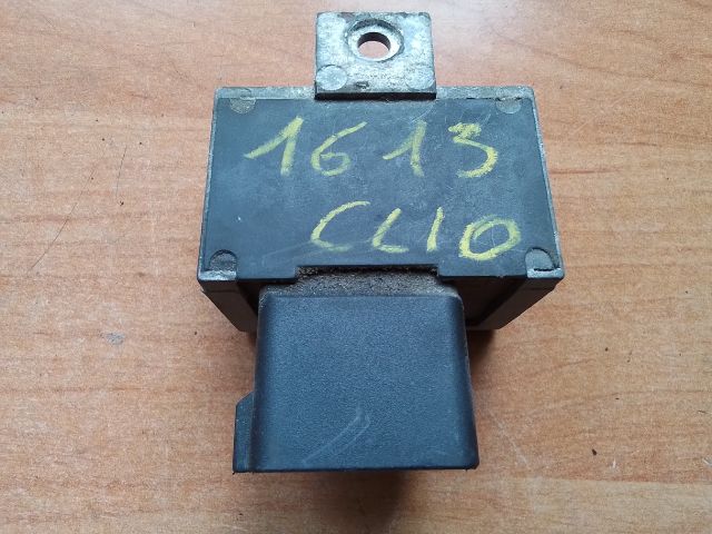 bontott RENAULT CLIO II Izzító Relé