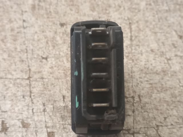 bontott RENAULT CLIO II Jobb első Ablakemelő Kapcsoló