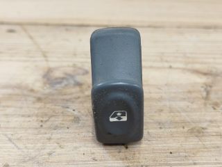 bontott RENAULT CLIO II Jobb első Ablakemelő Kapcsoló