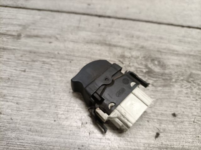 bontott RENAULT CLIO II Jobb első Ablakemelő Kapcsoló