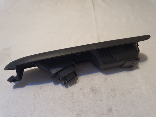 bontott RENAULT CLIO II Jobb első Ablakemelő Kapcsoló